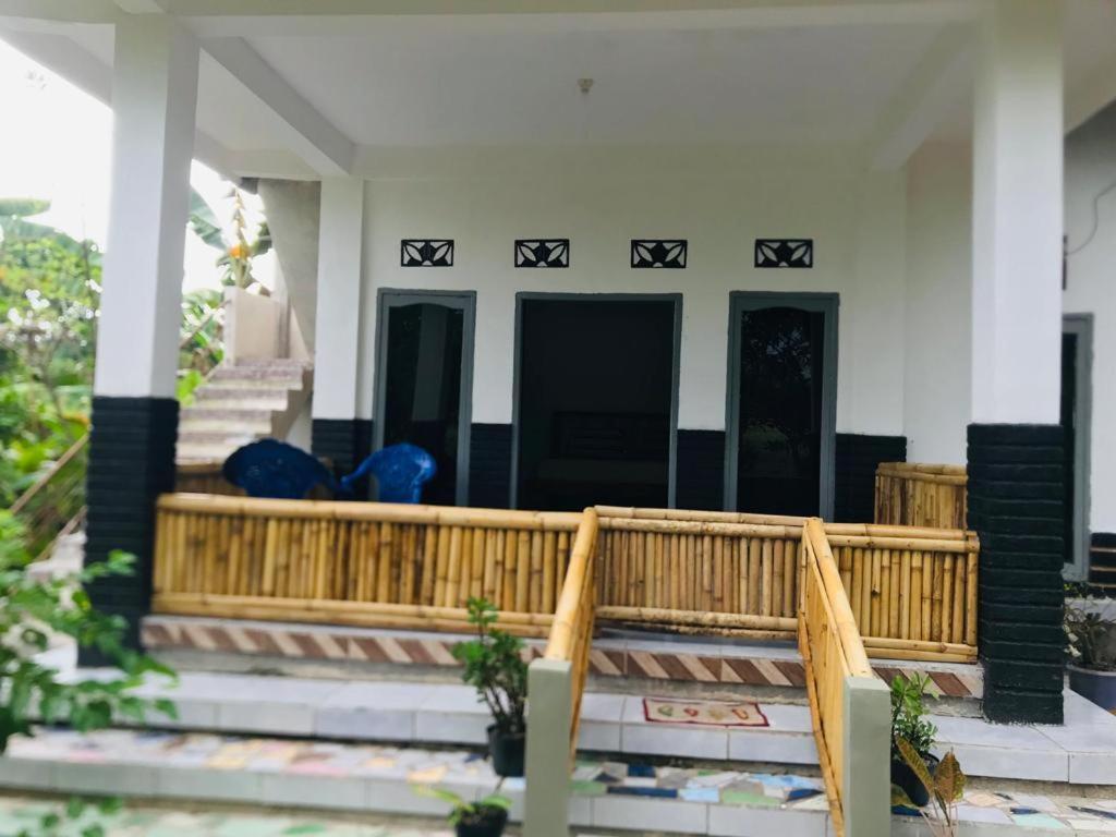 Tiara Homestay Plambi Екстериор снимка